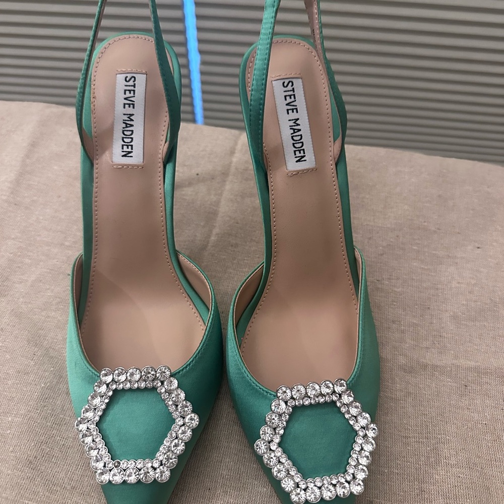 Steve Madden Emerald Slingback Heels with Crystal Embellishment Brand New!